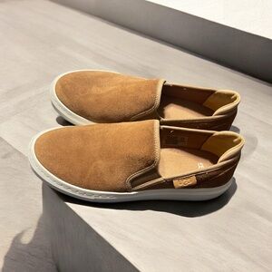 Ugg shoes unisex size 8.5